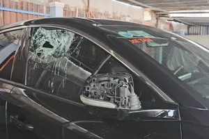 2 vụ đập phá ô tô trên đường: Không dính tội huỷ hoại tài sản thì cũng bị tội gây rối trật tự công cộng