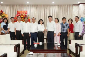 TAND TP.HCM chúc mừng báo Pháp Luật TP.HCM dịp 100 năm ngày báo chí Việt Nam