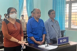  Hoãn phiên tòa xét xử cựu Giám đốc Công ty Tân Tân