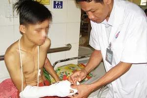 Bỏ quên bàn tay đứt lìa ngoài hiện trường tai nạn