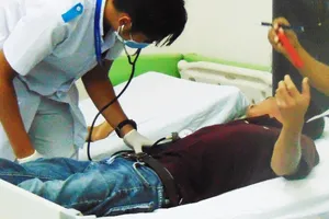 Gãy xương do cán trúng chó, chủ nuôi phải bồi thường?