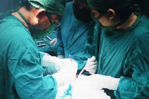 BV Đa khoa khu vực Hóc Môn mổ được đĩa đệm cột sống