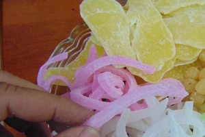 TP.HCM: Phát hiện chất độc tinopal trong nhiều loại mứt