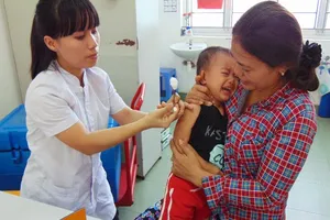 'Xanh mặt' vì bị 18 ổ dịch bệnh bủa vây