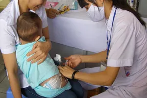 Thủy đậu chưa qua, ho gà đã tới