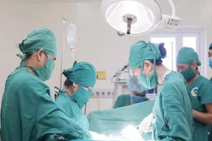 2 cơ sở y tế tư dùng 'báo động đỏ' cứu sống bệnh nhân