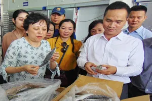 Giám đốc quản lý thực phẩm bị... ngộ độc thức ăn