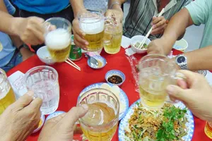 Người cao huyết áp ăn uống ra sao trong những ngày Tết?