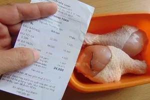 Làm rõ nguyên nhân đùi gà có… 'sinh vật lạ'