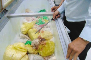 Rùng mình với cơ sở làm chả lụa 