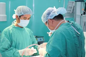 Một phụ nữ bị nhồi máu cơ tim cấp sau té ngã 