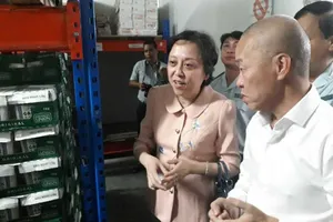 Thịt đông lạnh kém chất lượng 'canh me' tuồn ra thị trường