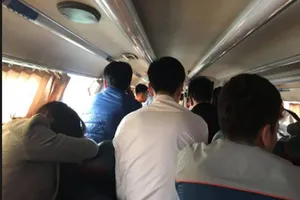 Vì sao đầu quay mòng mòng khi đi tàu, xe?