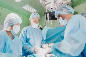 Lần đầu thực hiện kỹ thuật cắt u thận không chảy máu