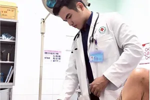  500 ngàn 'nhét túi' bác sĩ và cái kết bất ngờ