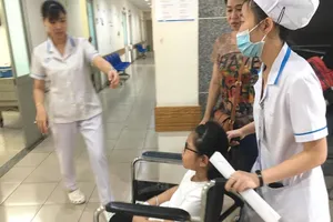 Hơn 60 học sinh nhập viện sau bữa ăn trưa với bò lagu, bánh mì