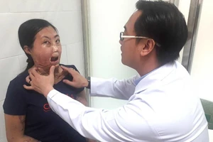 Nghe lời thầy bói, vợ tạt acid chồng