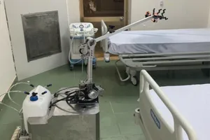  Robot khử khuẩn phòng cách ly COVID-19 chính thức 'nhận việc'