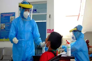 Gần 1 năm chống dịch COVID-19, TP.HCM đã làm những gì?