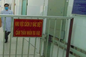 Họp khẩn vụ nhân viên sân bay Tân Sơn Nhất nghi nhiễm COVID-19