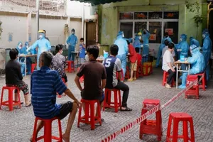 TP.HCM: Xét nghiệm SARS-CoV-2 khẩn 1.900 dân khu Mả Lạng 