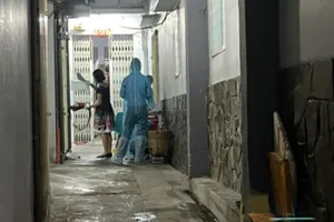 BV Quân y 7A cấm trại toàn bộ do liên quan ca nghi COVID-19 