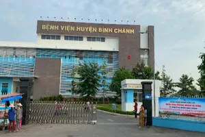 2 vợ chồng ở Bình Chánh được phát hiện nhiễm COVID-19 khi khám sàng lọc