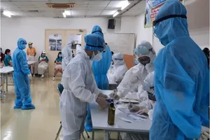 Nữ công nhân làm ở quận 7 nhiễm COVID-19 khi đang thực hiện phong tỏa