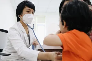 Trẻ 10 tuổi vừa bị hội chứng hậu COVID-19 vừa mắc sốt xuất huyết