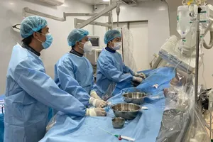 Suýt chết do bỏ điều trị tăng tiểu cầu nguyên phát