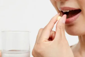 Tại sao một số thuốc uống trước khi ăn, có loại uống sau khi ăn?