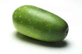 Suýt tử vong vì đưa quả bí đao vào hậu môn