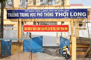 Thầy gạ tình trò rồi bỏ 70 triệu mua sự im lặng