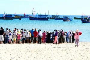 Một phụ nữ chết đuối khi tắm biển