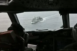 Bắt đầu dò tìm máy bay MH370 trong lòng biển