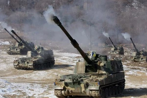 Video hai miền Triều Tiên đấu pháo trên Hoàng Hải