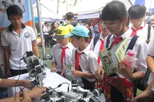 Sôi động ngày hội hướng nghiệp, dạy nghề dành cho HS-SV