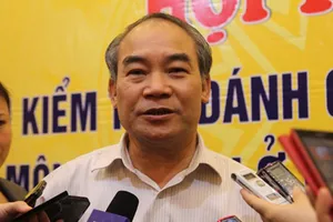 Đề thi: Có thể lấy văn bản ngoài sách giáo khoa