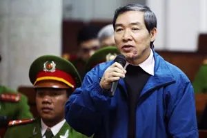 Dương Chí Dũng gặp mẹ, làm thơ trước phiên phúc thẩm