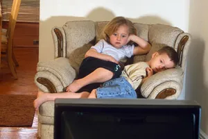 Trẻ xem TV nhiều dễ bị bắt nạt