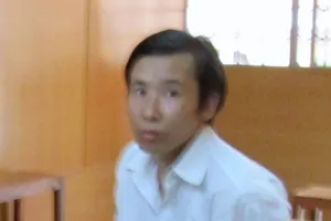 Đụng xe rồi bỏ trốn, 3 năm tù