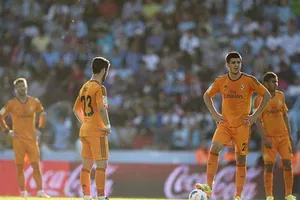 La Liga: Real lại vấp ngã, Atletico đợi chung kết với Barca