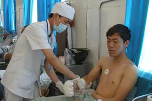 Nối thành công bàn tay bị khỉ cắn đứt