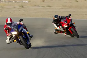 4 nguyên tắc vàng để lái xe máy an toàn 