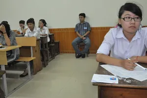 Tuyển sinh ĐH: Lộn xộn quy định môn thi chính