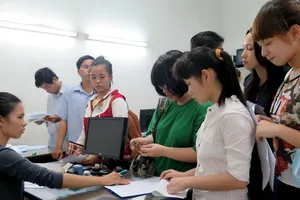 Tỉ lệ “chọi” thấp chưa hẳn dễ đậu