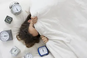 5 đồ vật không nên để đầu giường 