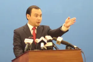 Người phát ngôn Bộ Ngoại giao nêu quan điểm về việc Trung Quốc tập trận bắn đạn thật