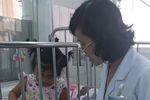 Nôn ói liên tục, bé 27 tháng tuổi 50 lần nhập viện