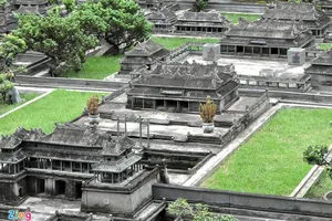 Tái hiện cố đô Huế ở Sài Gòn để báo hiếu cha mẹ 